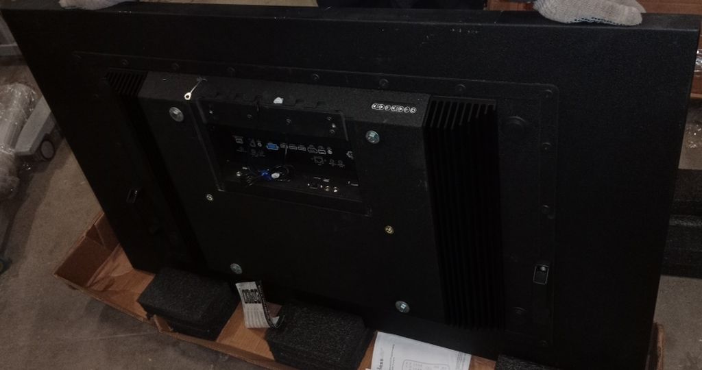 Интерактивный дисплей Samsung QB13R-T